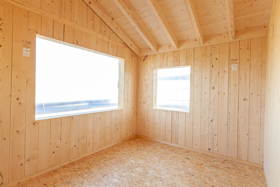 Massivholzhaus, Massivholzwand in Rohbau